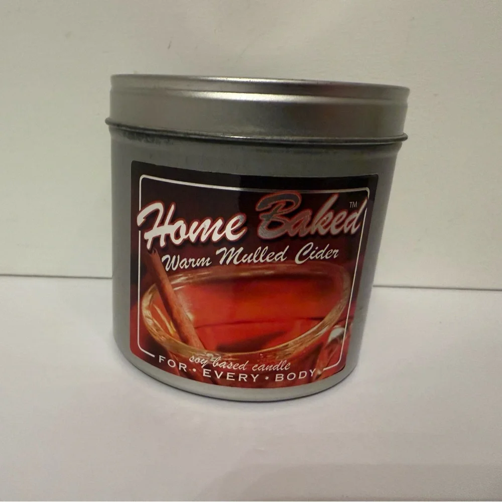 FOR EVERY BODY NEW CANDLE IN TIN HOME BAKED WARM MULLED CIDER SOY USA HOME